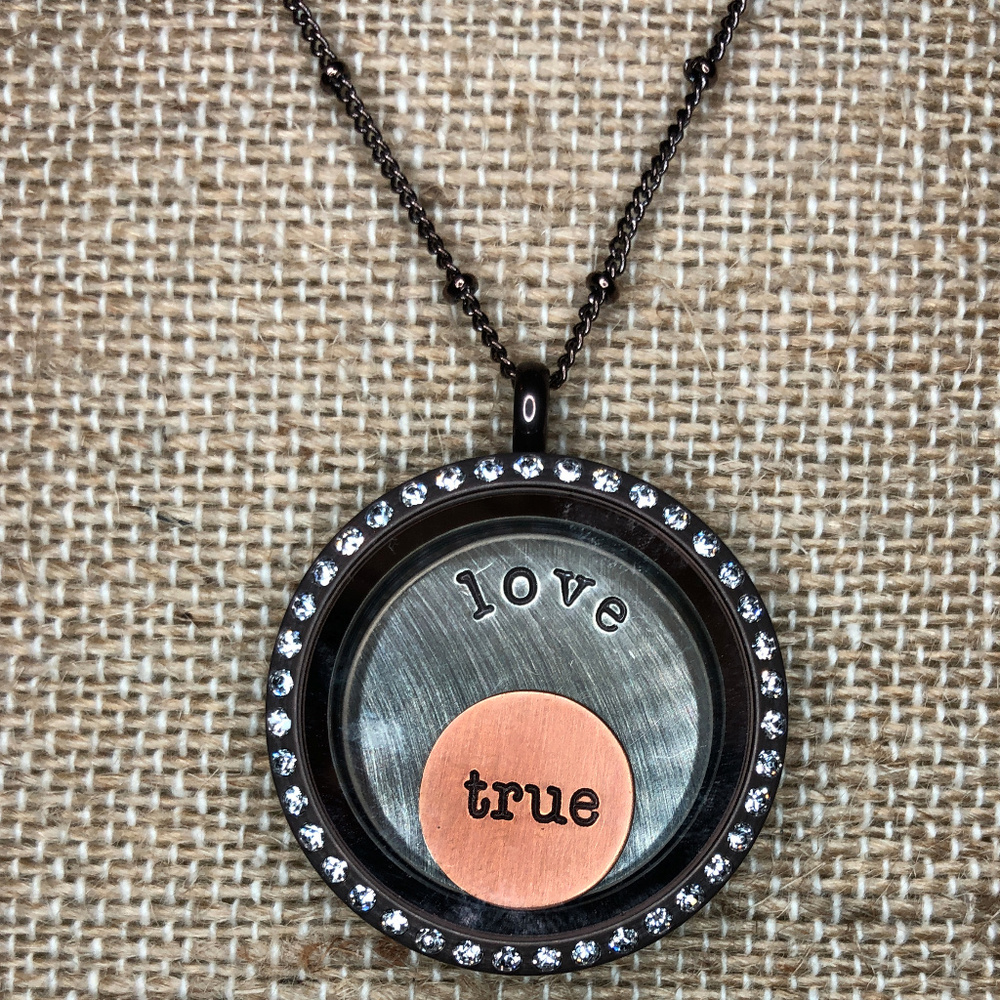 Origami Owl Set! Locket, Chain & True Love Plates